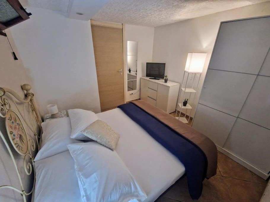 Casa Vacanza Castello Cagliari Buitenkant foto